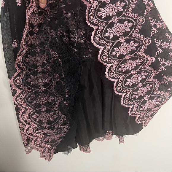 Betsey Johnson Black and Pink Strapless Dress - Picture 3 of 6